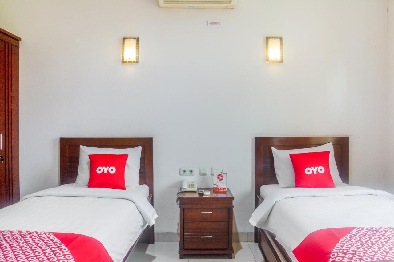 Hotel Oyo 3894 Karunia Muslim Syariah Jakarta Exterior foto