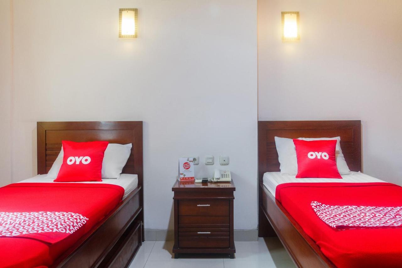 Hotel Oyo 3894 Karunia Muslim Syariah Jakarta Exterior foto